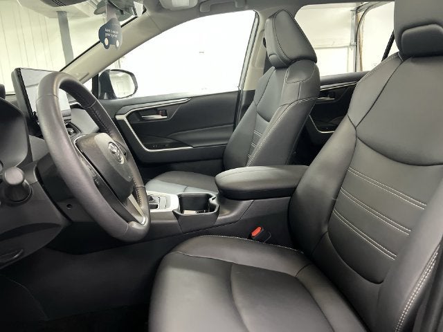 2025 Toyota RAV4 XLE Premium - Photo 19