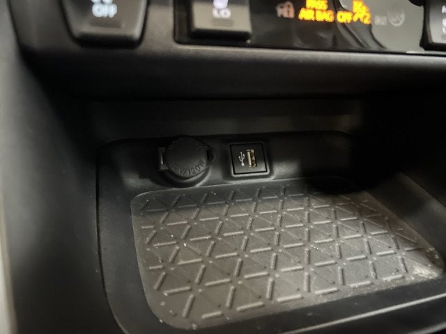 2025 Toyota RAV4 XLE Premium - Photo 35
