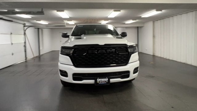 2026 RAM 1500 Express Crew Cab 4x4 5'7" Box