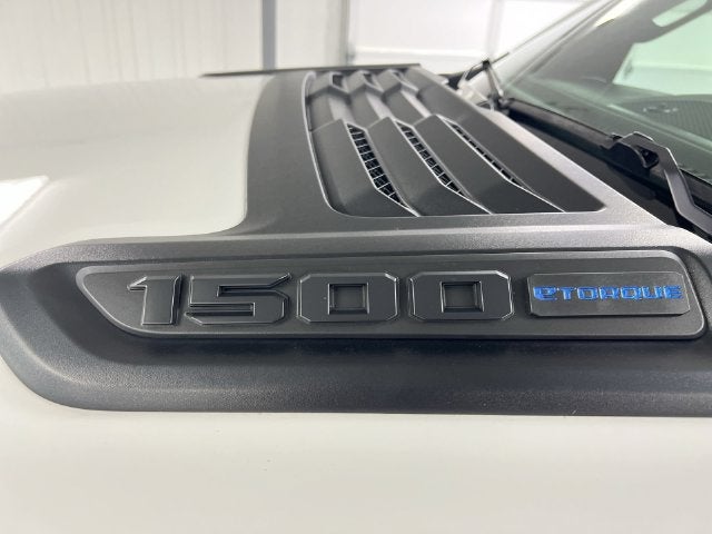 2026 RAM 1500 Express Crew Cab 4x4 5'7" Box