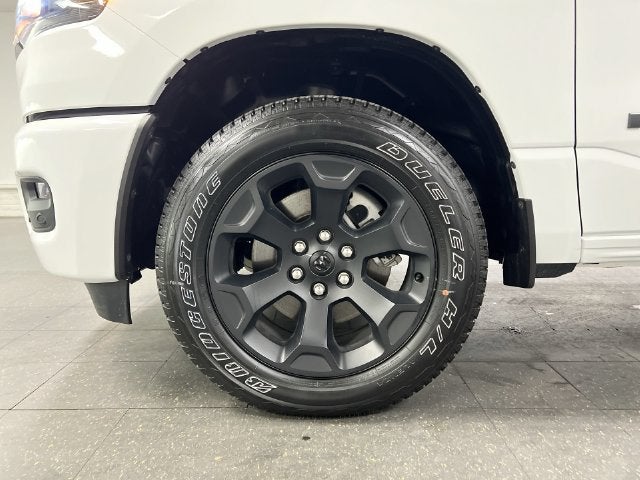 2026 RAM 1500 Express Crew Cab 4x4 5'7" Box