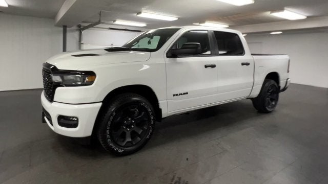 2026 RAM 1500 Express Crew Cab 4x4 5'7" Box