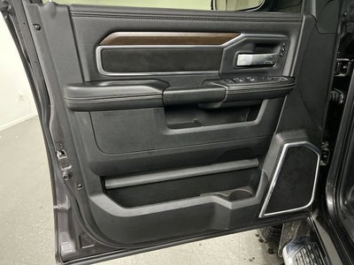 2022 RAM 2500 Laramie Crew Cab 4x4 6'4" Box