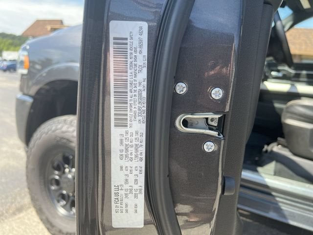 2019 RAM 2500 Laramie Crew Cab 4x4 6'4" Box