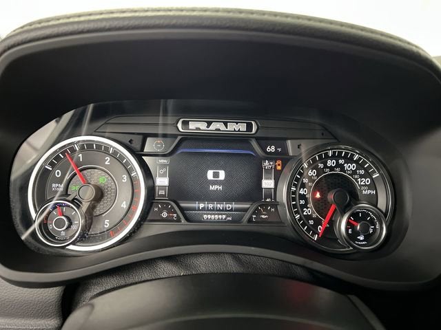 2022 RAM 2500 Laramie Crew Cab 4x4 6'4" Box
