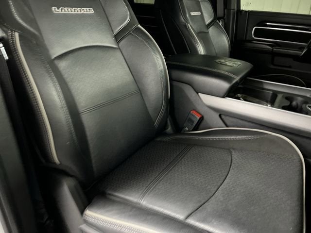 2022 RAM 2500 Laramie Crew Cab 4x4 6'4" Box