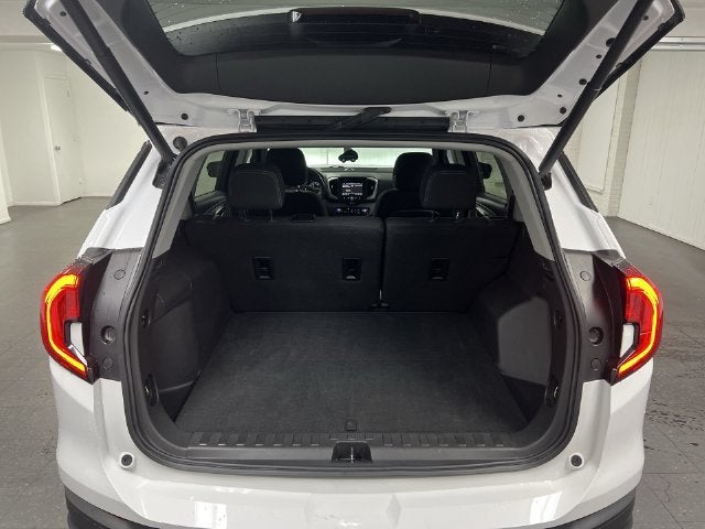 2023 GMC Terrain SLE - Photo 25