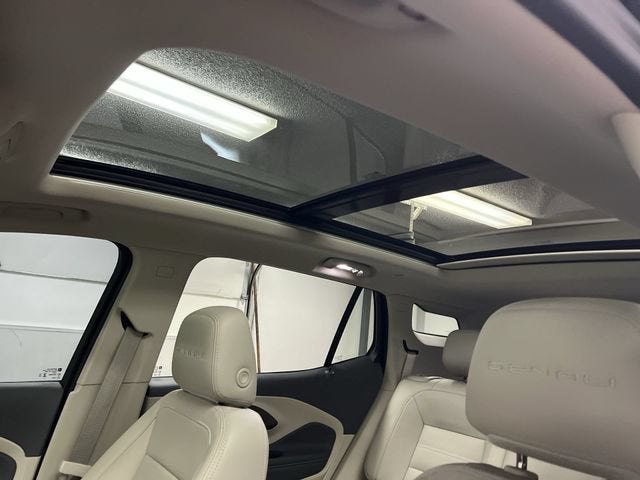 2024 GMC Terrain Denali - Photo 19