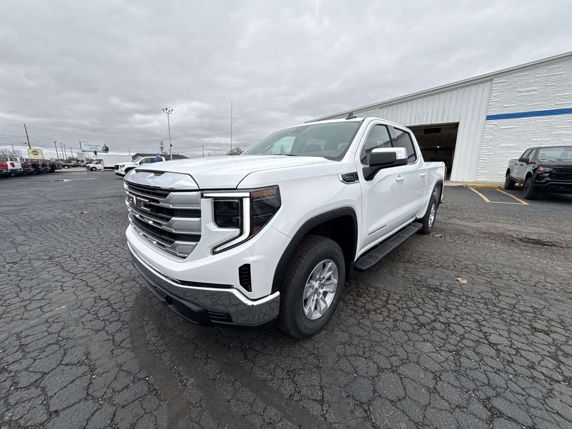 2026 GMC Sierra 1500 SLE