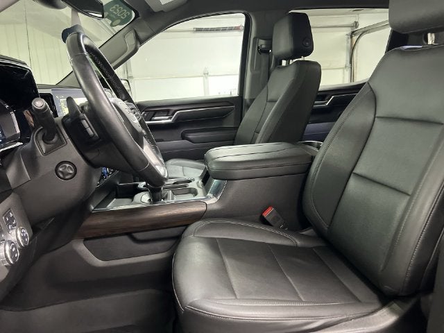 2023 GMC Sierra 1500 SLT - Photo 19