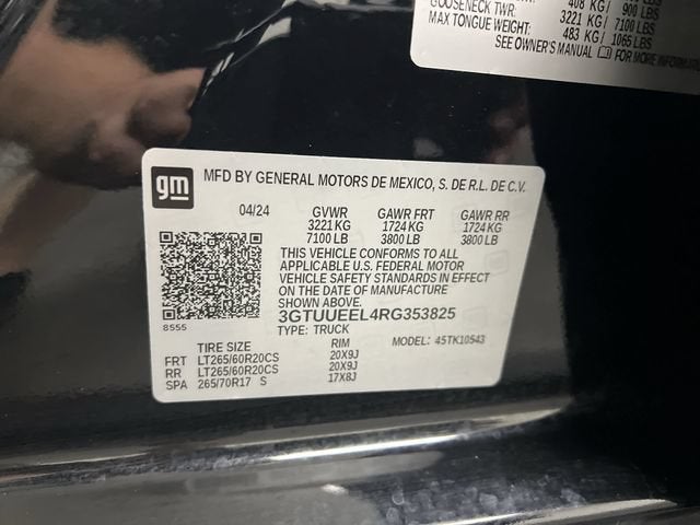 2024 GMC Sierra 1500 AT4