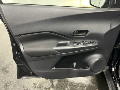 2024 Nissan Kicks S Xtronic CVT
