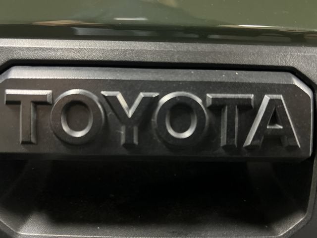 2022 Toyota Tacoma 4WD SR