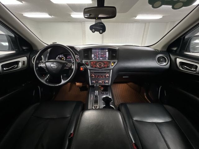 2020 Nissan Pathfinder SL