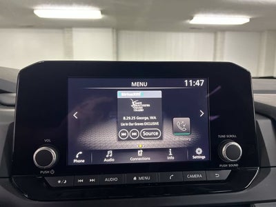 2024 Nissan Pathfinder S FWD