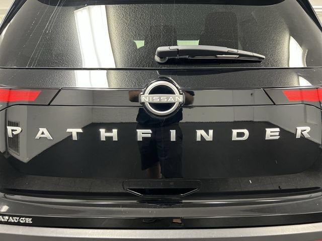 2024 Nissan Pathfinder S FWD