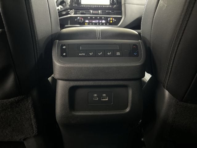 2024 Nissan Pathfinder SL 4WD