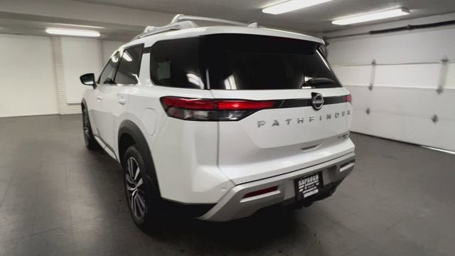 2025 Nissan Pathfinder Platinum 4WD