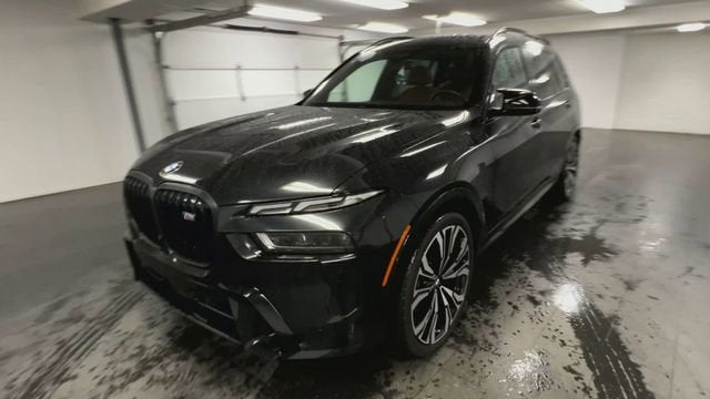 2024 BMW X7 M60i