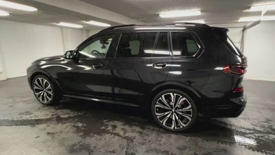 2024 BMW X7 M60i