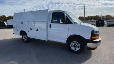 2025 GMC Savana Cutaway 3500 1WT
