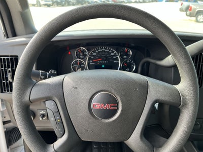 2025 GMC Savana Cutaway 3500 1WT