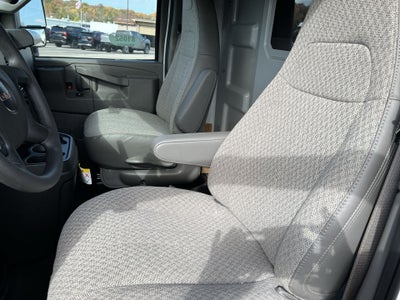 2025 GMC Savana Cutaway 3500 1WT