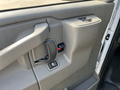 2025 GMC Savana Cutaway 3500 1WT