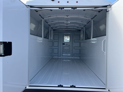 2025 GMC Savana Cutaway 3500 1WT