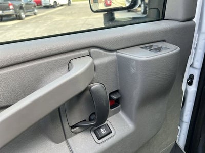 2025 GMC Savana Cutaway 3500 1WT