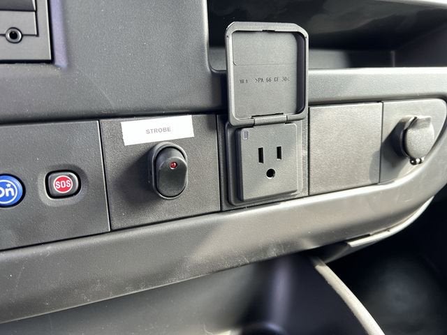 2025 GMC Savana Cutaway 3500 1WT