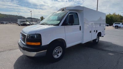 2025 GMC Savana Cutaway 3500 1WT