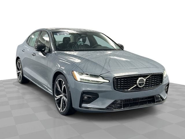 2024 Volvo S60 B5 Plus Dark Theme