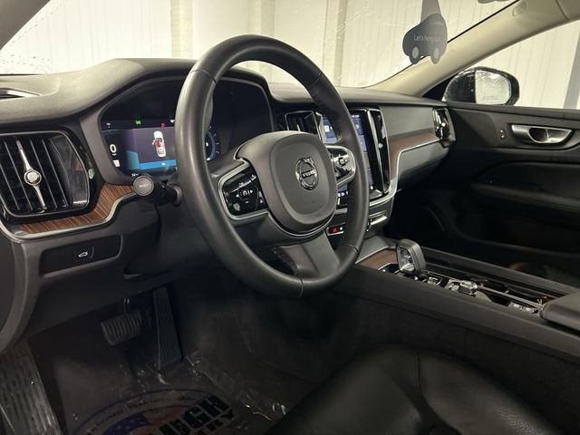 2024 Volvo S60 B5 Plus Dark Theme