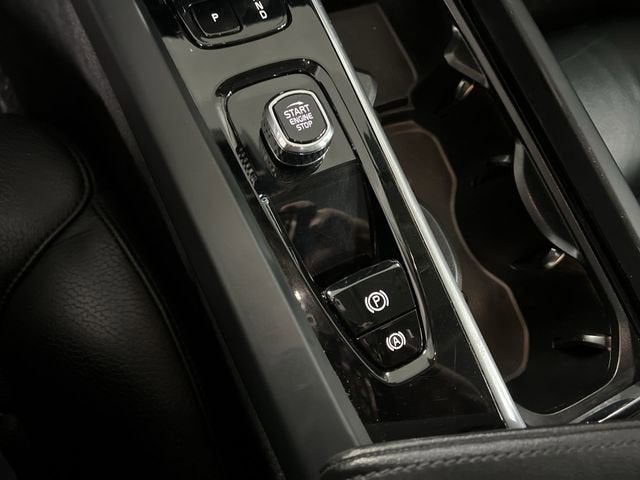 2024 Volvo S60 B5 Plus Dark Theme