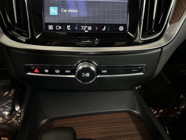 2024 Volvo S60 B5 Plus Dark Theme