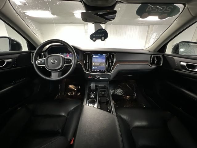 2024 Volvo S60 B5 Plus Dark Theme