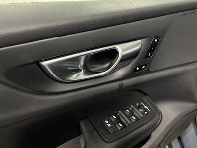 2024 Volvo S60 B5 Plus Dark Theme