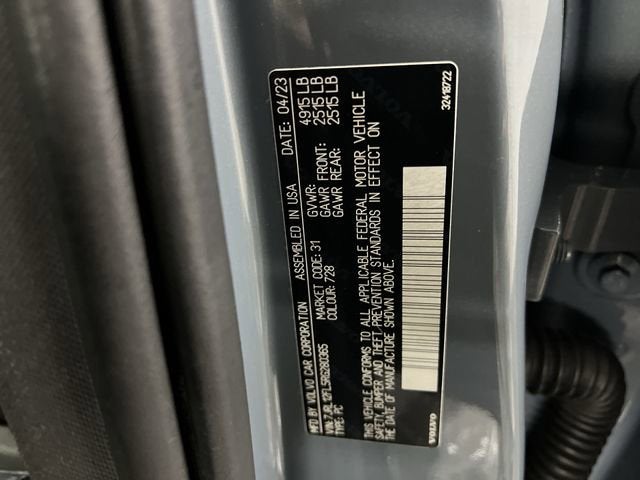 2024 Volvo S60 B5 Plus Dark Theme