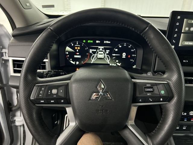 2025 Mitsubishi Outlander SEL - Photo 11
