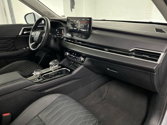 2025 Mitsubishi Outlander SEL