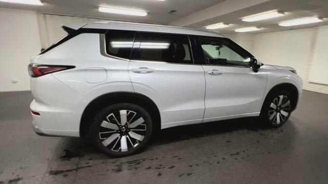 2025 Mitsubishi Outlander SEL - Photo 9