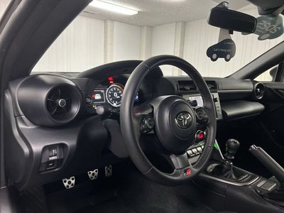 2025 Toyota GR86 Premium