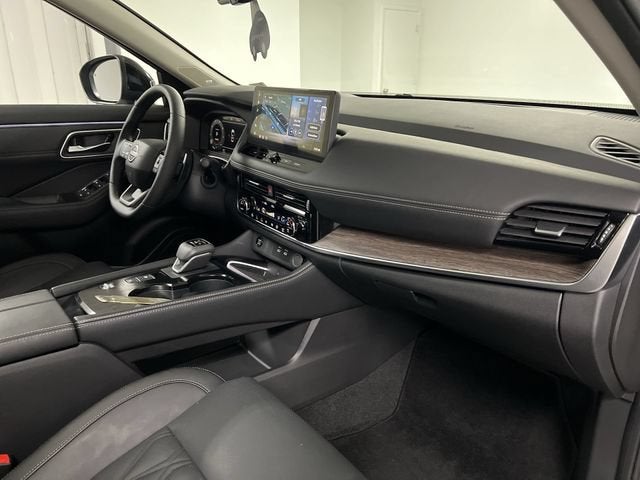 2025 Nissan Rogue Platinum FWD