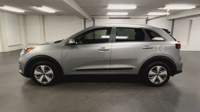 2022 Kia Niro LX