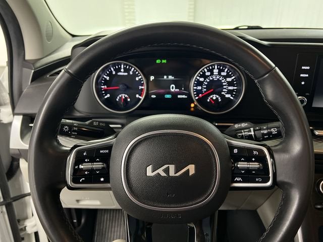 2023 Kia Carnival LX