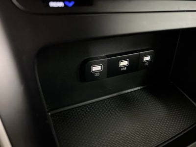 2023 Kia Carnival LX