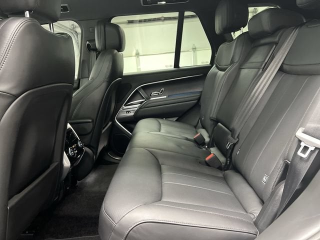 2023 Land Rover Range Rover P530 SE