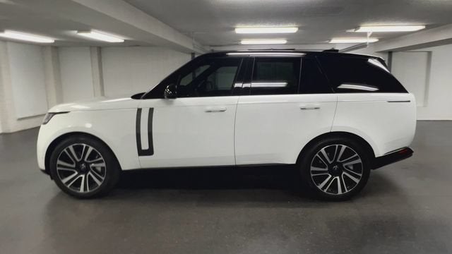 2023 Land Rover Range Rover P530 SE