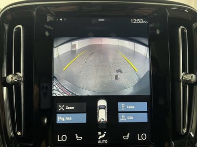 2021 Volvo XC40 T5 Momentum